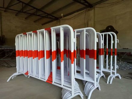 廠家訂做鐵藝圍欄B33護欄